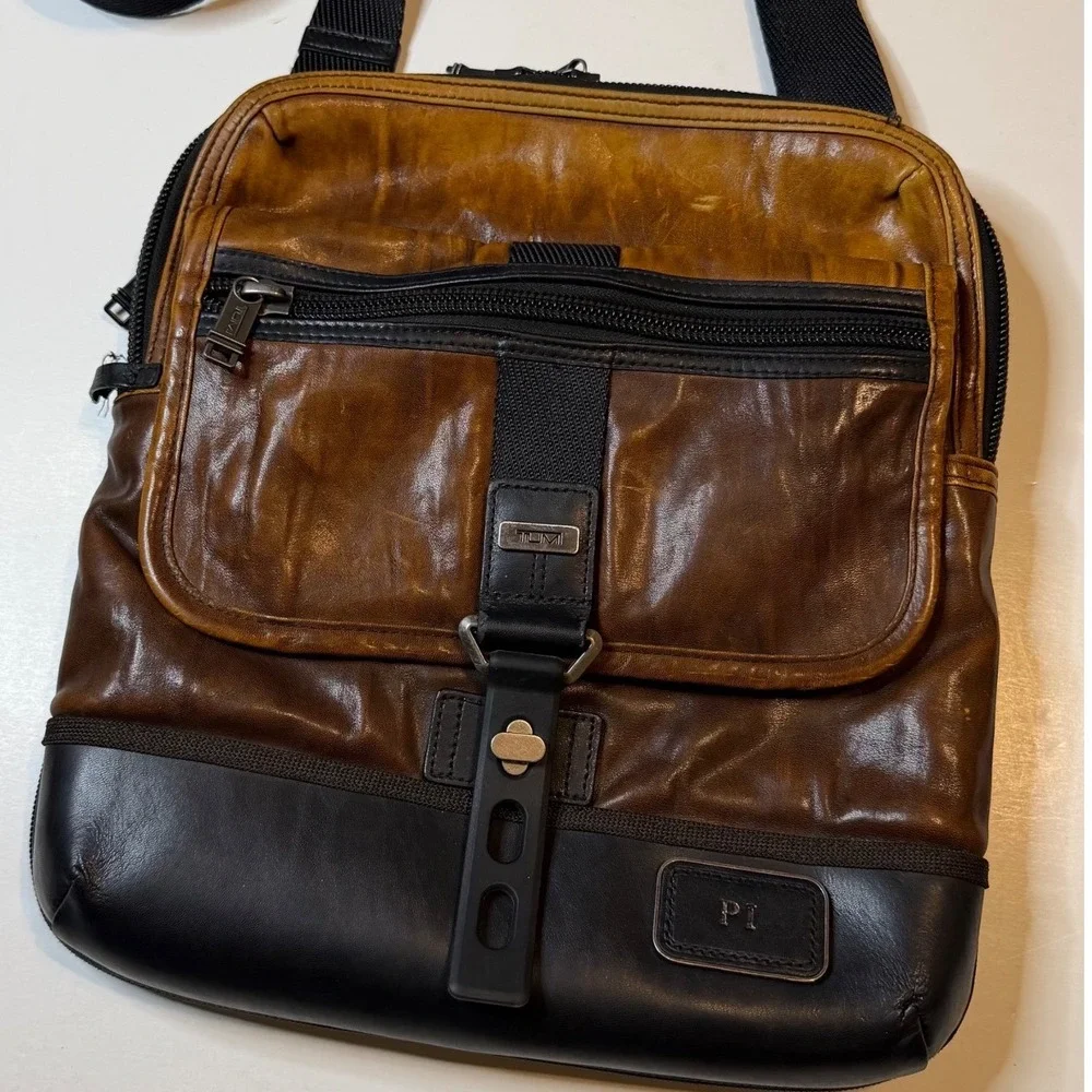 Tumi modern alpha